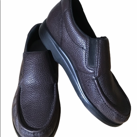 mens narrow slip on shoes